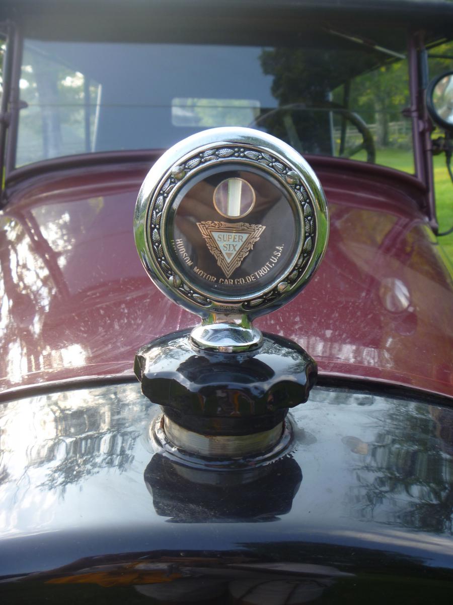 Логотип Hudson Super Six Speedster 1921 года  (фото 5 из 15)